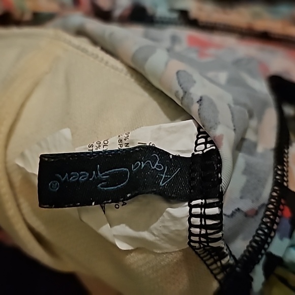 Womems One Piece Swimsuit - Picture 3 of 3